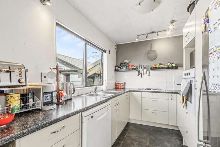 86 Fox Road_1