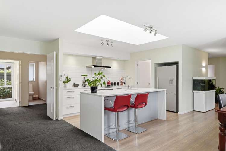 20 Churchill Drive_4