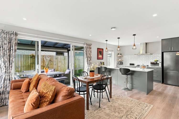 36 Borderdale Street_5