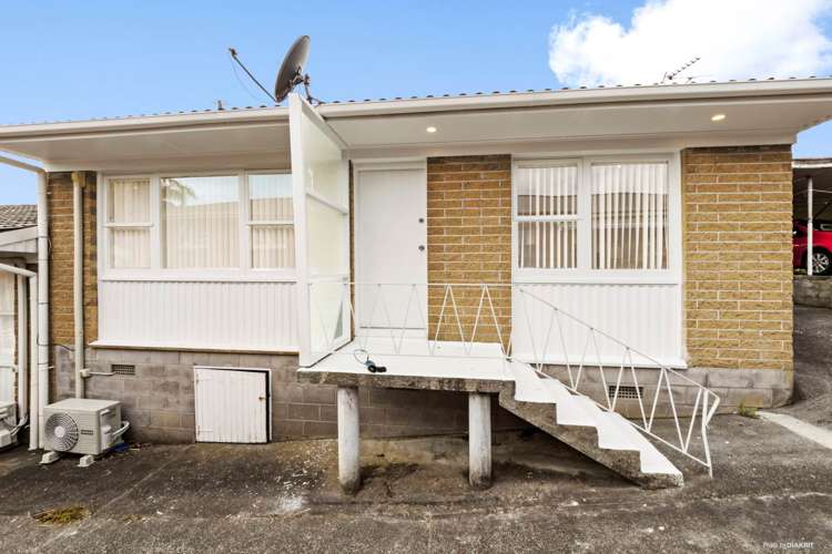 1/103a Landscape Road Mount Eden_9