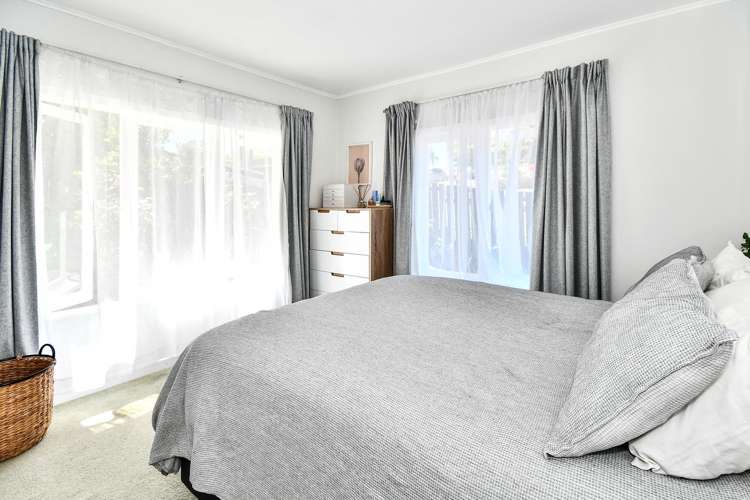 16 Olsen Avenue Hillsborough_13