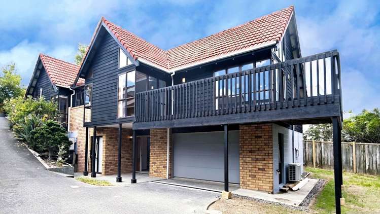 2 Crown Hill Close_0