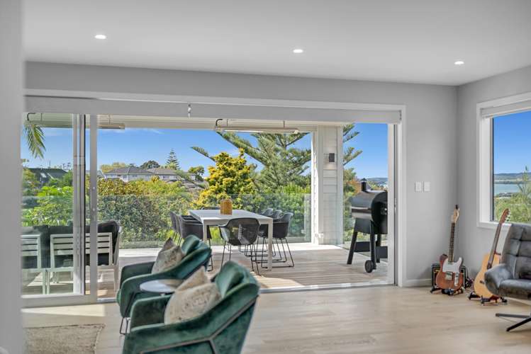 37 Glenfern Road Mellons Bay_10