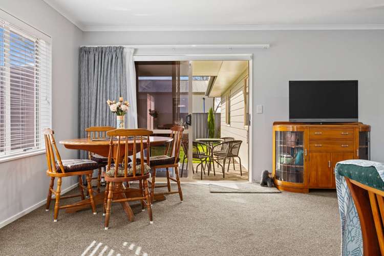 8 Donegal Place Katikati_4