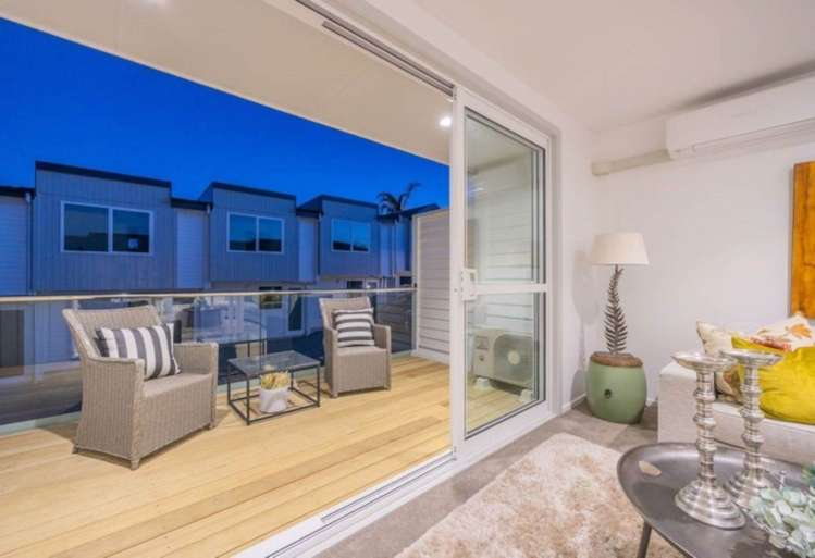 8/70a Barrack Road Mount Wellington_14