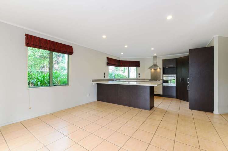23 Goldfinch Rise Unsworth Heights_8