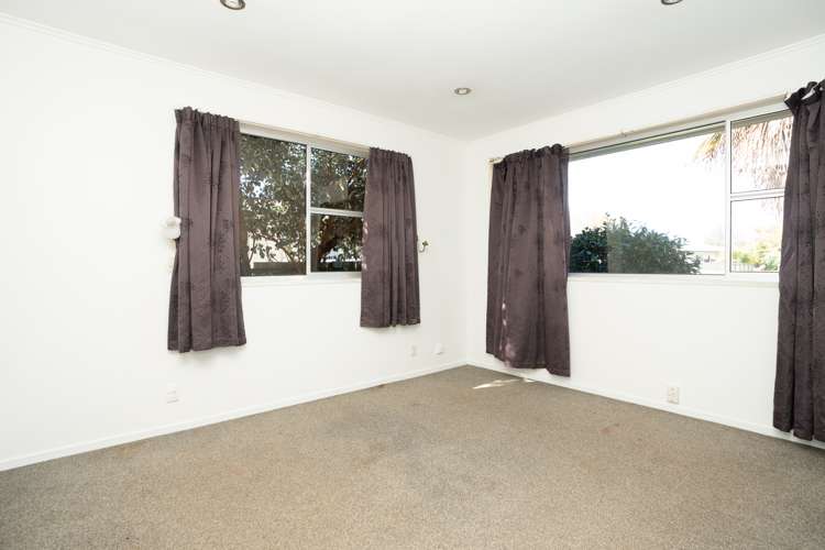 22 Sherwood Drive Pukete_9