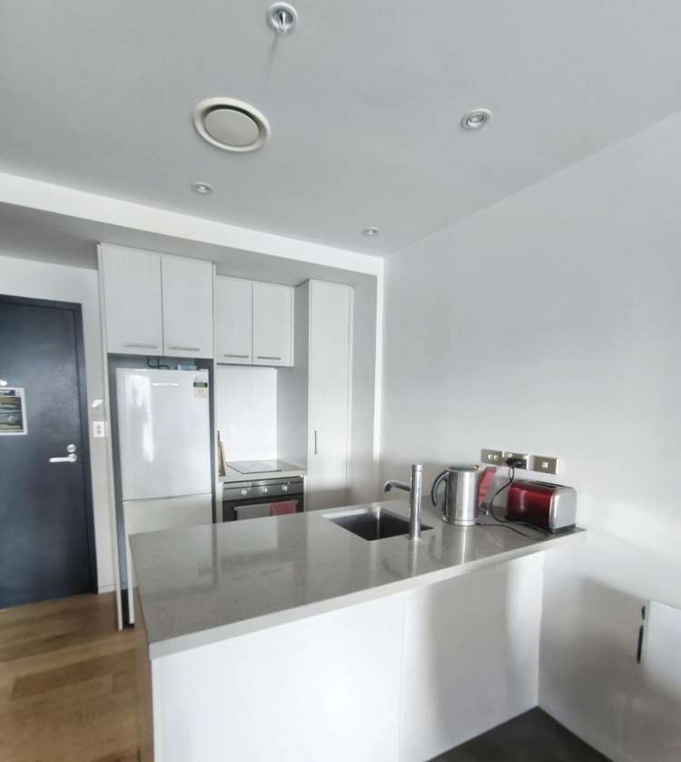 8 Airedale Street 10015_1