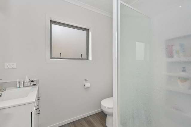 34B Sapphire Place 1053_3