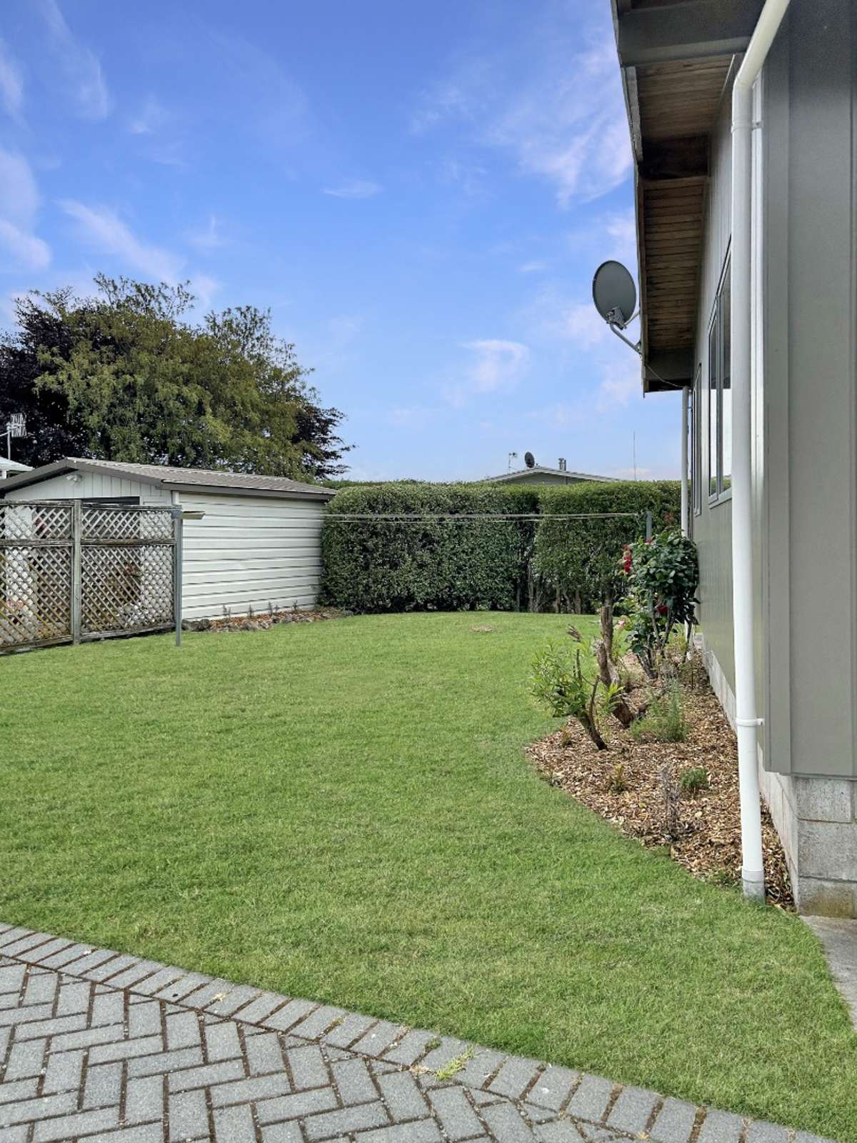 2 BED - RAINBOW POINT 4