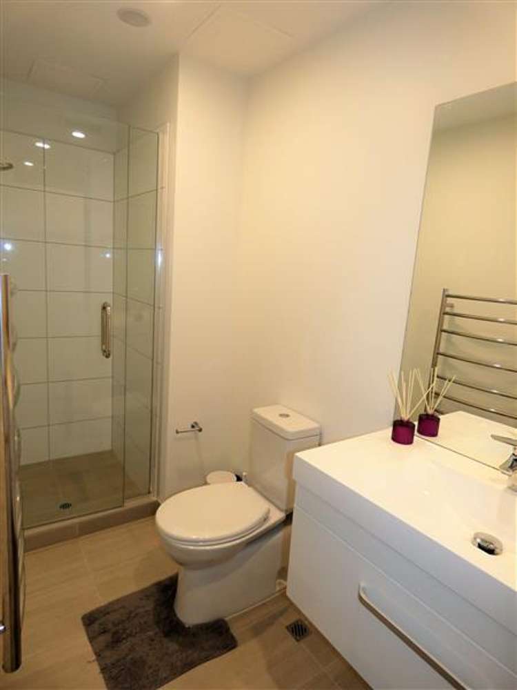 1002/18 Saint Martins Lane Grafton_7