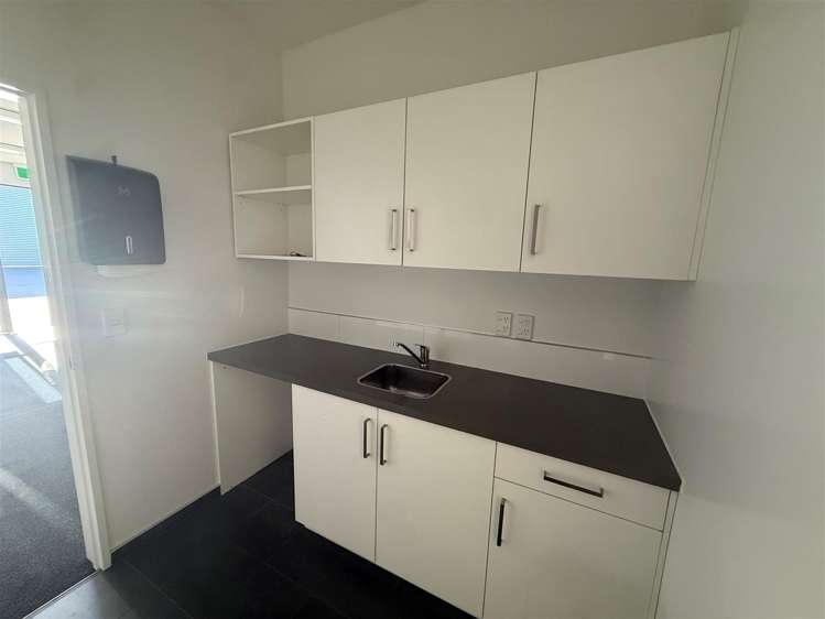 8/19 William Lewis Drive Sockburn_11