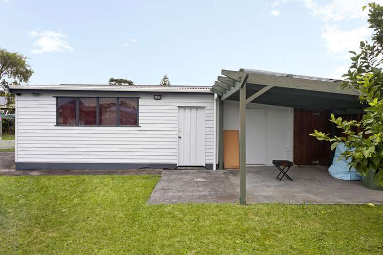 16 Fiona Place Dinsdale_15