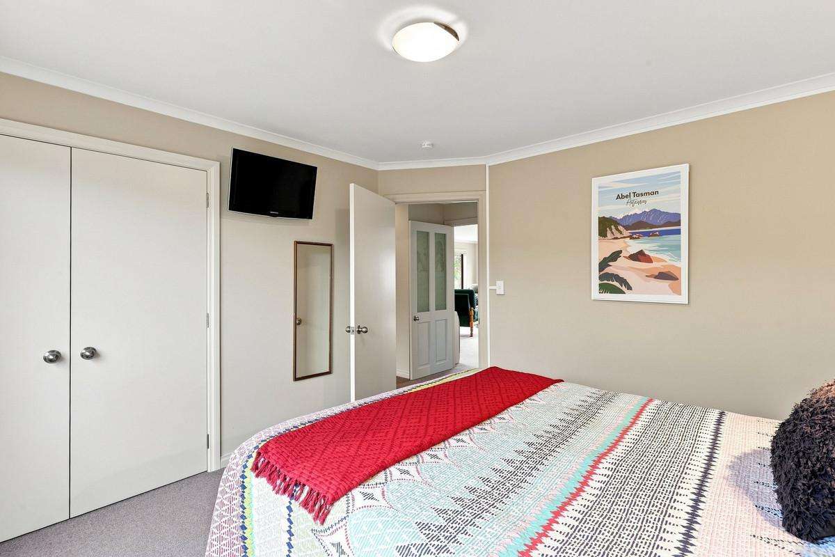 B/202 South Road_4