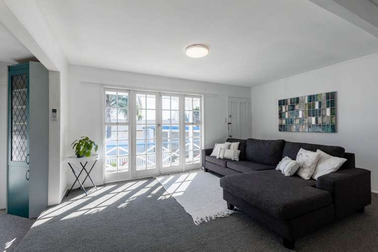 1/12 Sherwood Avenue Te Atatu South_13