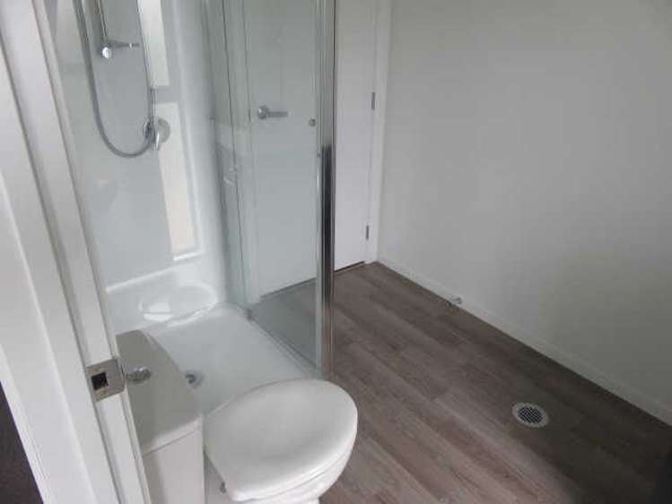 8/100 Knighton Road Hillcrest_10