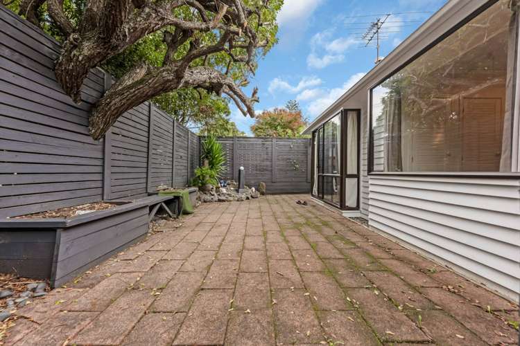 7 Golf Road New Lynn_34