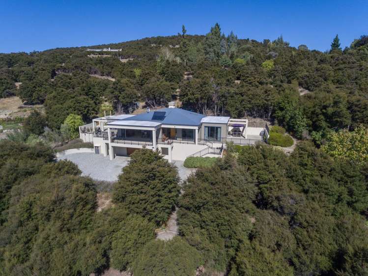 585 Aubrey Road Wanaka_10