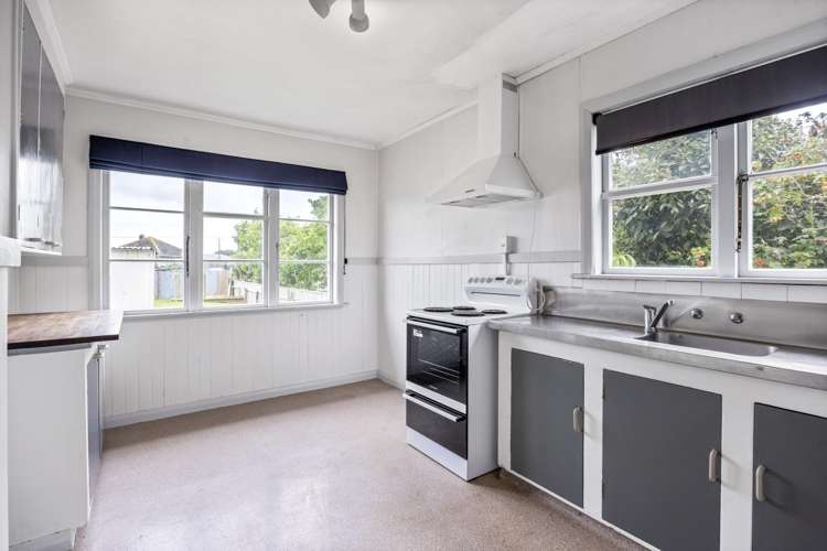 12 Egmont Street Patea_9