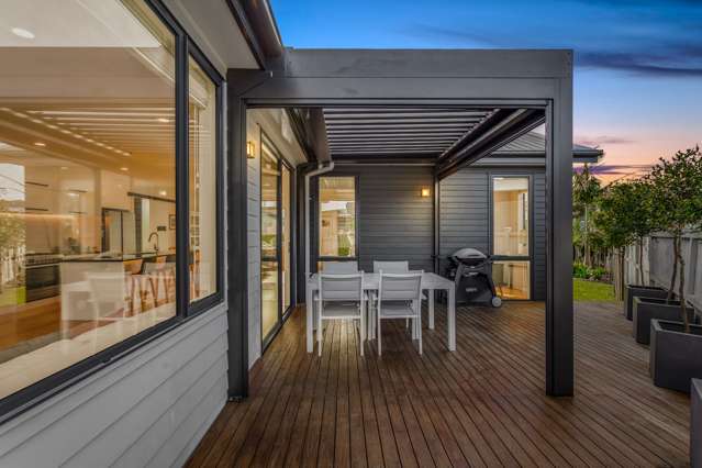 Rare Single-Level Gem in Long Bay