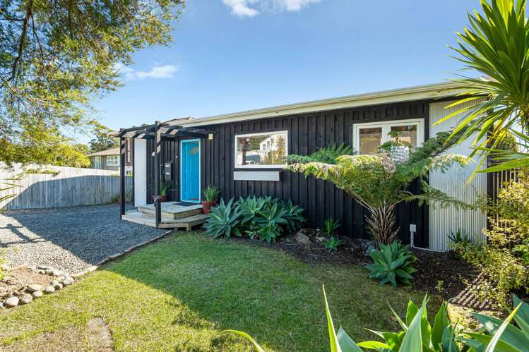 93 Wade River Road Stanmore Bay_28