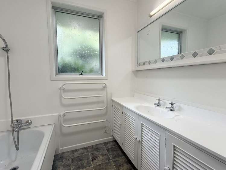 122 Whangaparaoa Road Red Beach_9