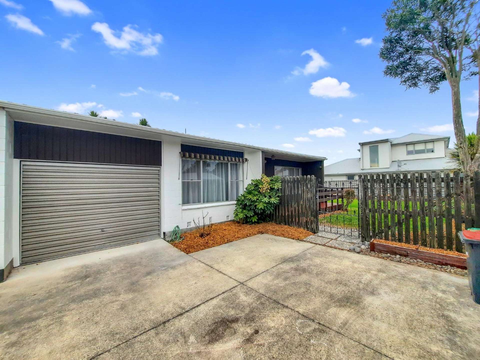 40A Blakehall Place 10222_0