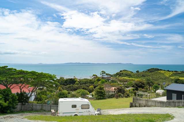 Section and Caravan + Sensational views