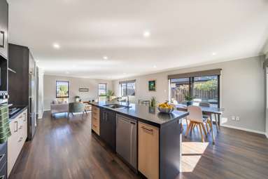 16 Te Punga Road_4