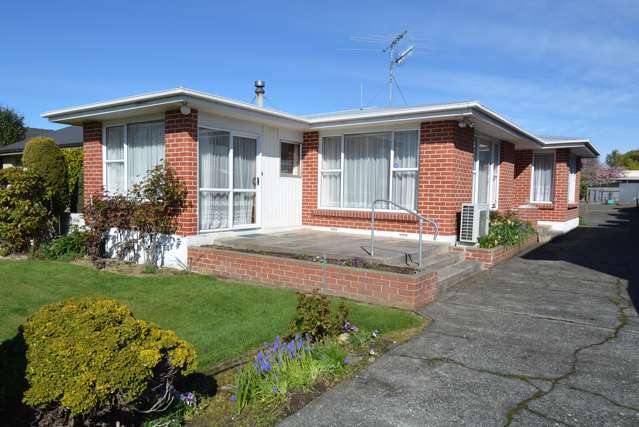 Appealing Looks And Location!