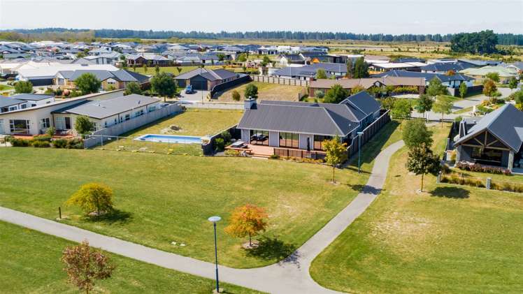 37 The Esplanade Pegasus_38