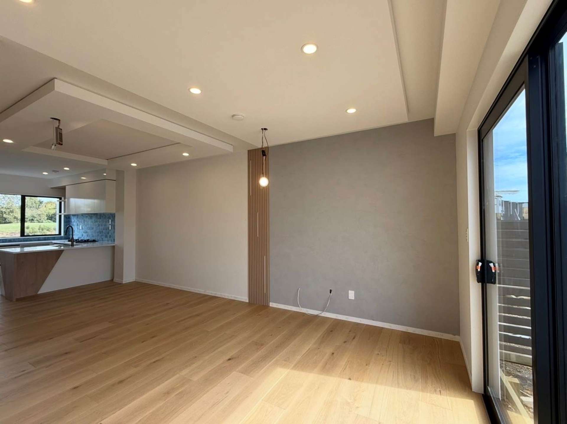 Unit 8/83 Otuwairoa Esplanade Papakura_0