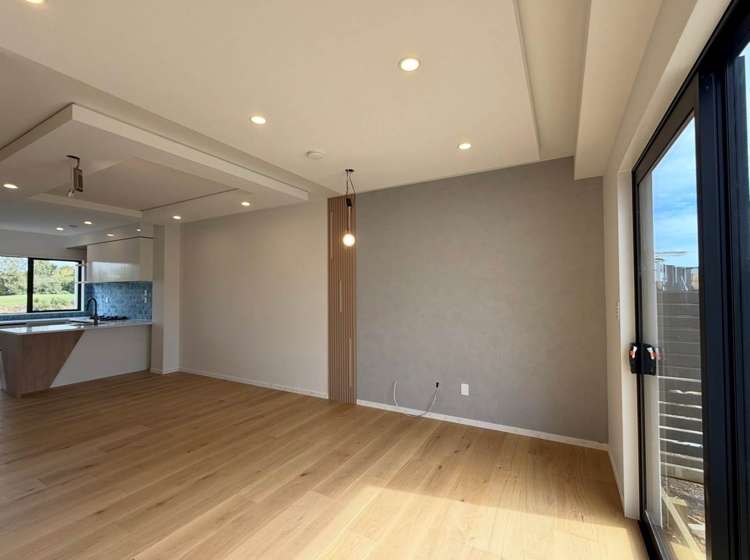 Unit 8/83 Otuwairoa Esplanade_0