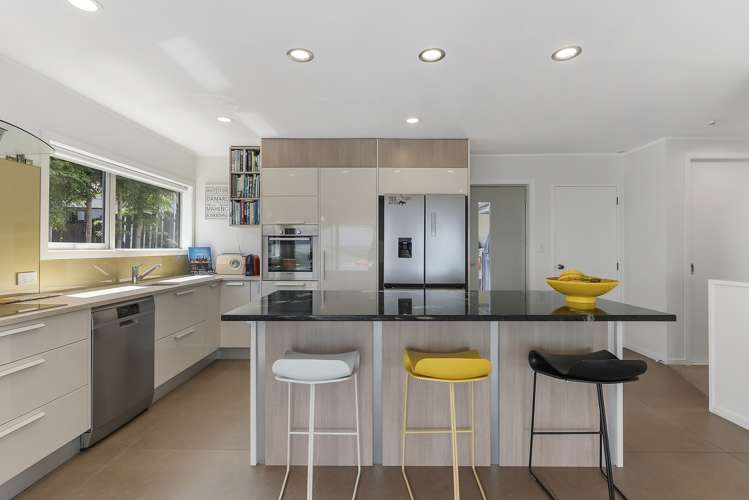 2/46 Sunset Road Unsworth Heights_10