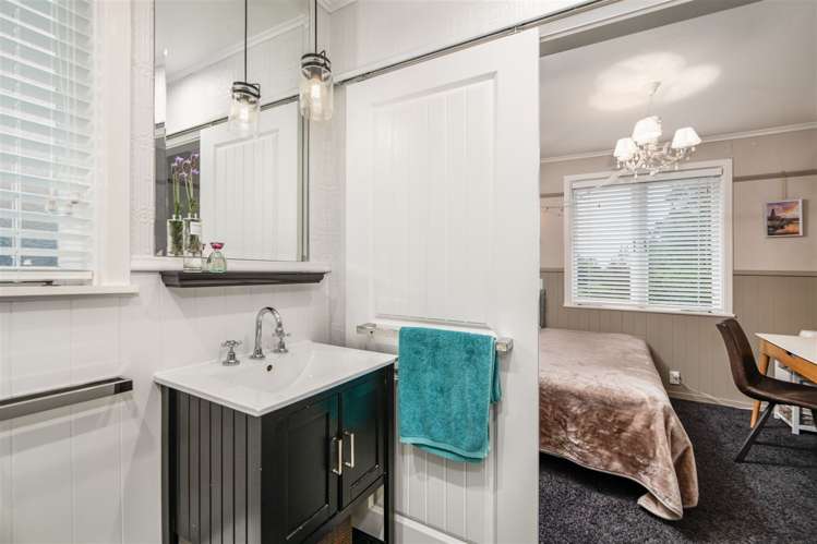 6 Porter Avenue Te Atatu South_13