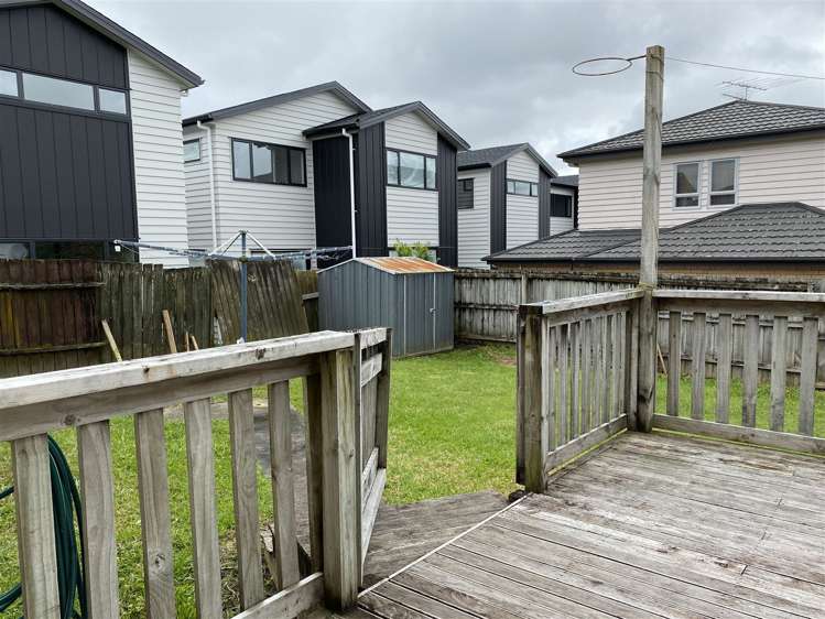 82 Commodore Drive Lynfield_19