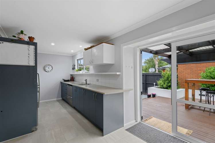 61 Dunedin Street Redwood_2