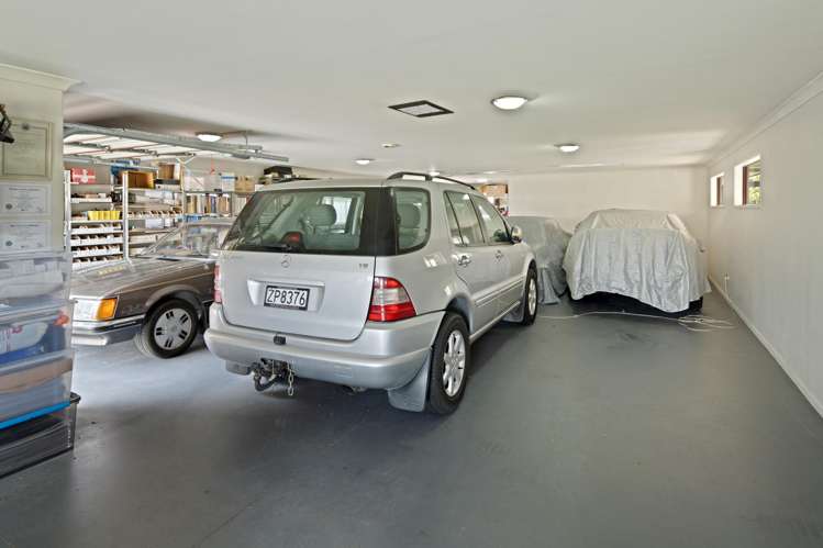 32 Bradleigh Park Fairhall_18