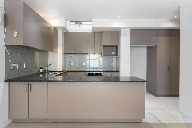 4/2 Upper Queen Street Auckland Central_4