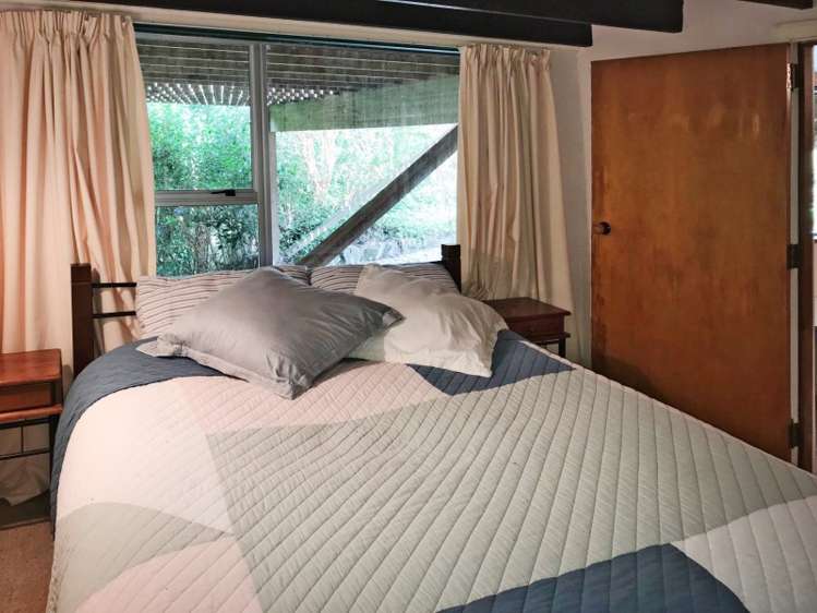 5 Miro Street Kaka Point_8