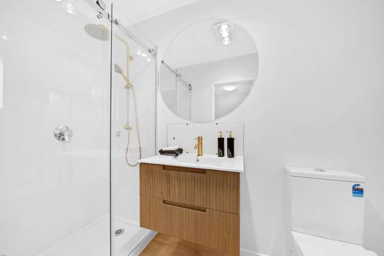 5 Convair Crescent Mangere_13