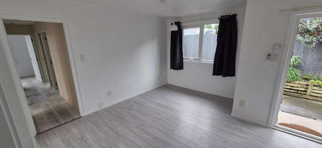 Upstairs 1/14 Chislehurst Street Henderson_4