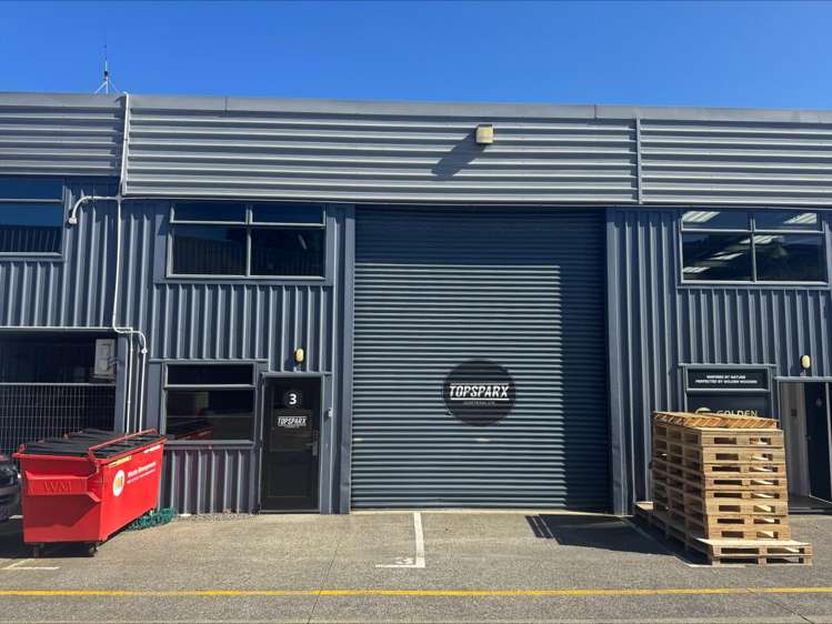 Unit 3, 10 Tait Place_0