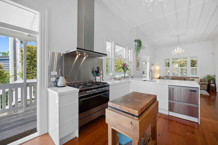 11 Albert Road Devonport_9