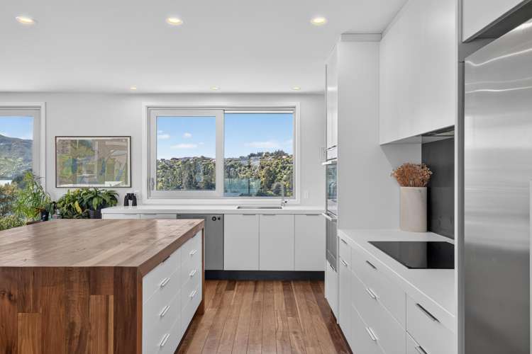 11 Kaioruru Lane Charteris Bay_5