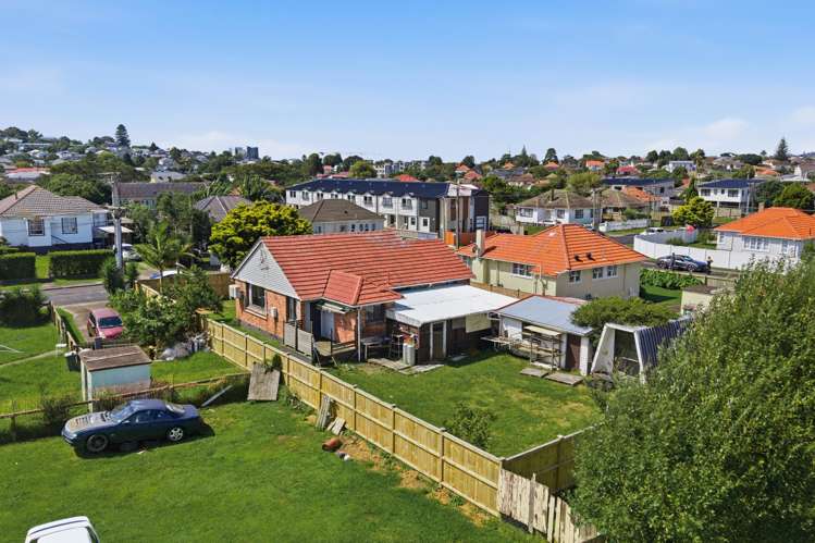 24 Parkinson Avenue Mount Roskill_20