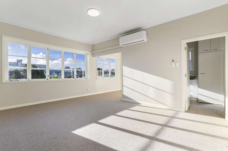 87 Walker Road_4