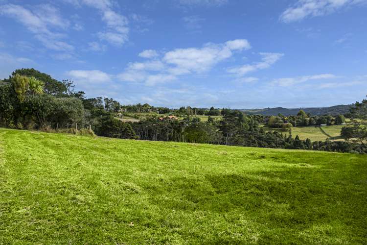 13 Vaughans Road Okura_5