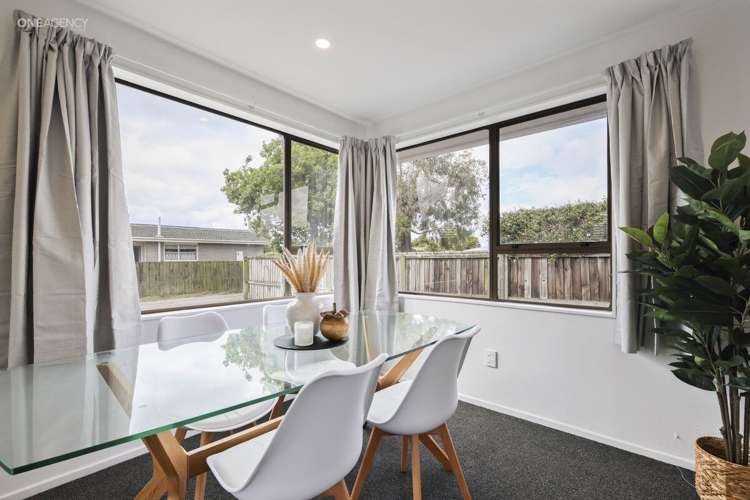 11 Channel Place Aranui_5