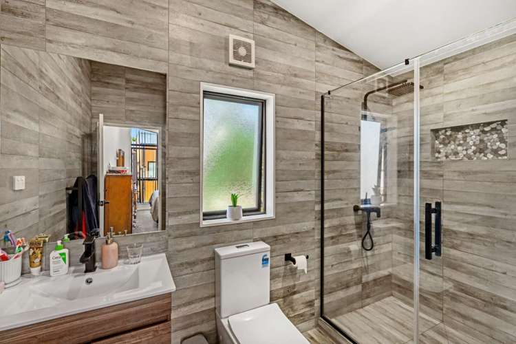 20B Olive Crescent Papatoetoe_12